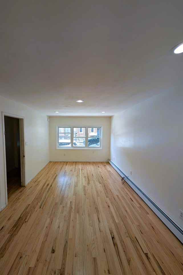 45 E 51st St #1 - Photo 2 of 9