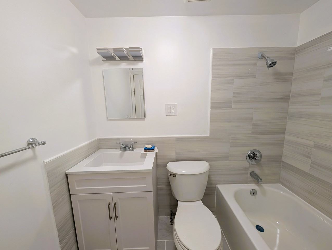 45 E 51st St #1 - Photo 3 of 9