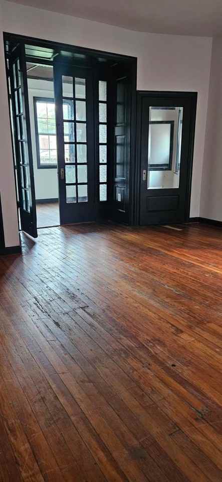 2118 W Tioga St - Photo 4 of 9