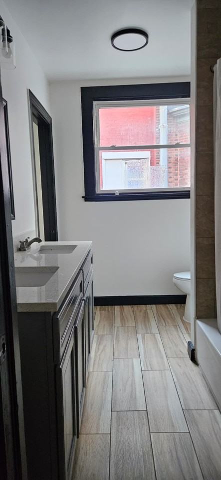 2118 W Tioga St - Photo 7 of 9