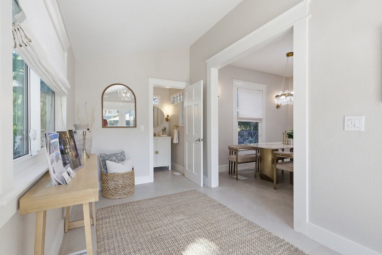 1611 Hyde Park St - Photo 5 of 20