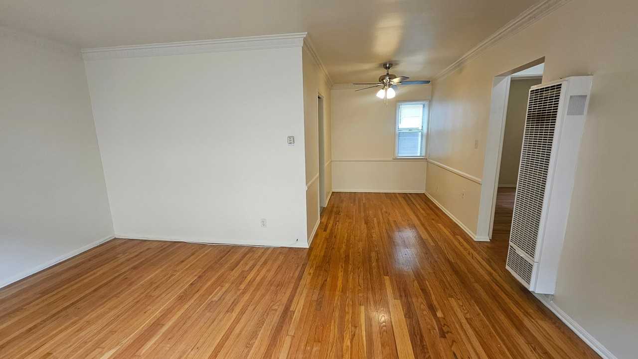 1623 N Hobart Blvd #2 - Photo 4 of 9