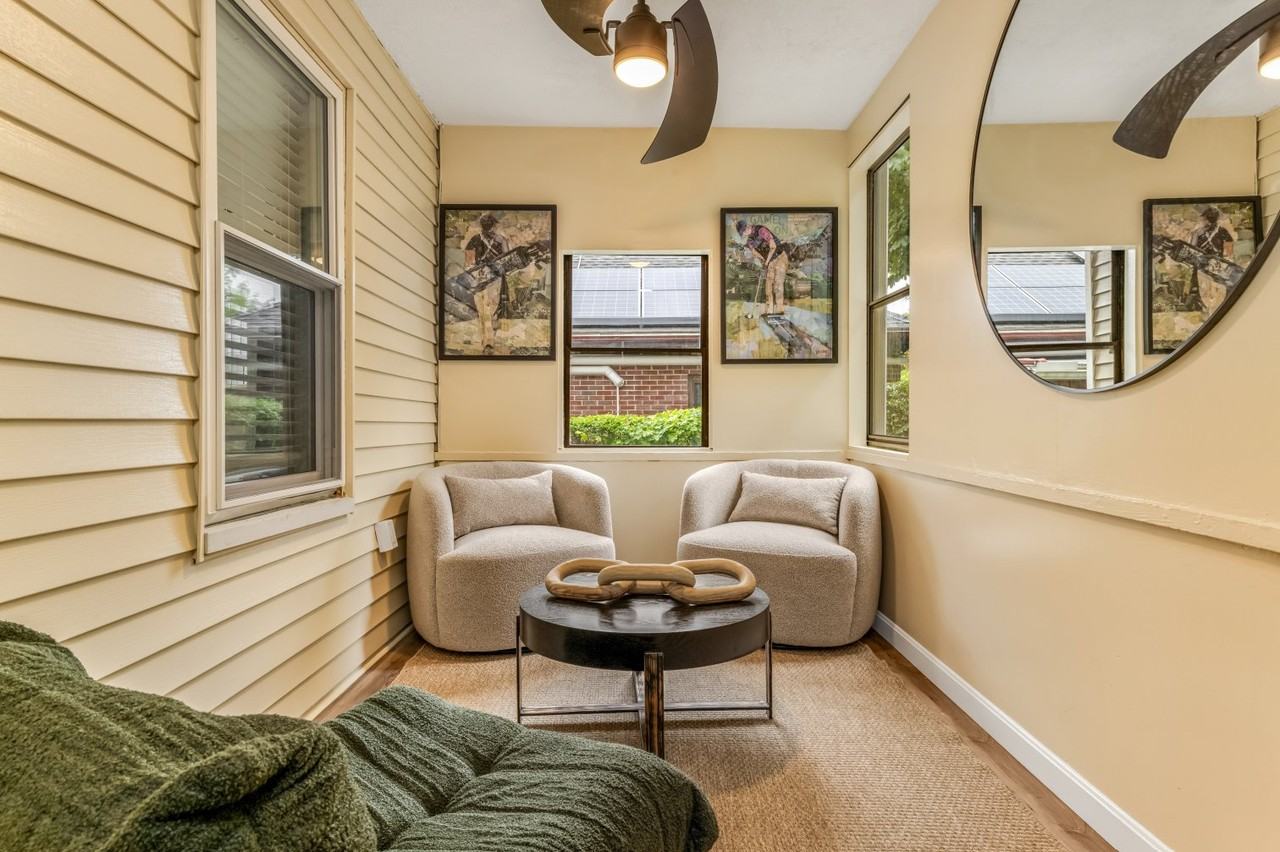 86 Gallivan Blvd - Photo 2 of 15