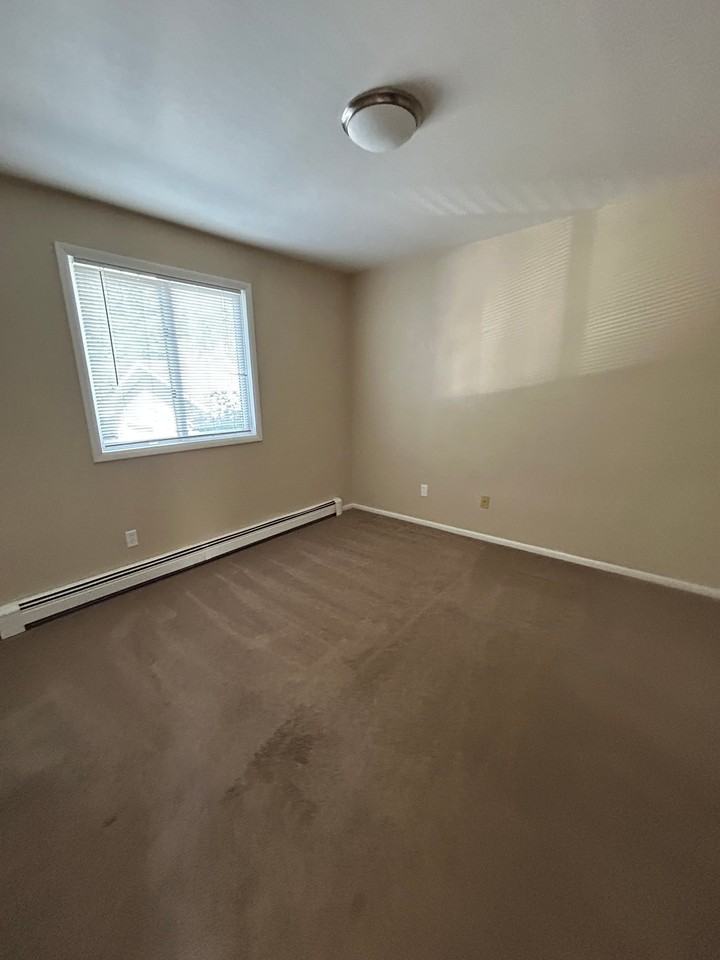 102 E Granite Ave #B - Photo 4 of 20