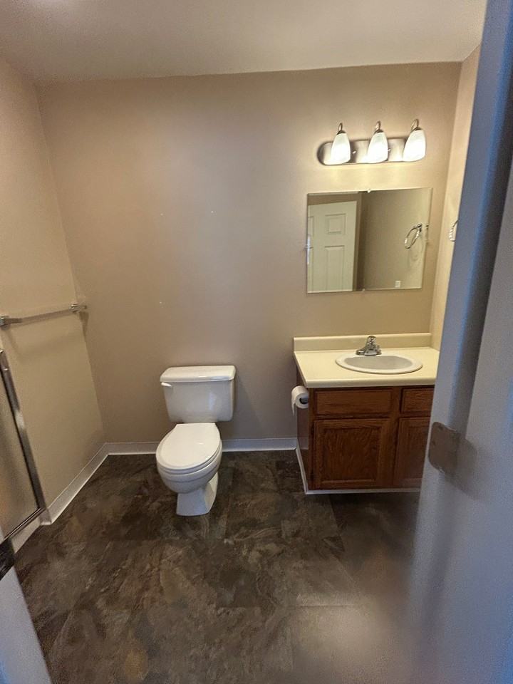 102 E Granite Ave #B - Photo 6 of 20