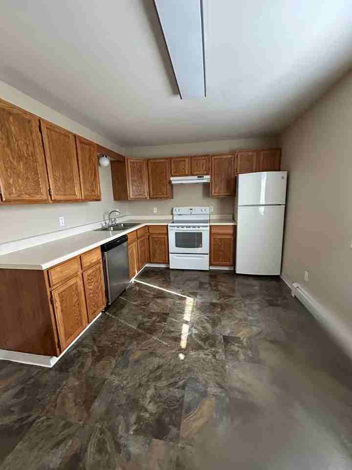 102 E Granite Ave #B - Photo 7 of 20