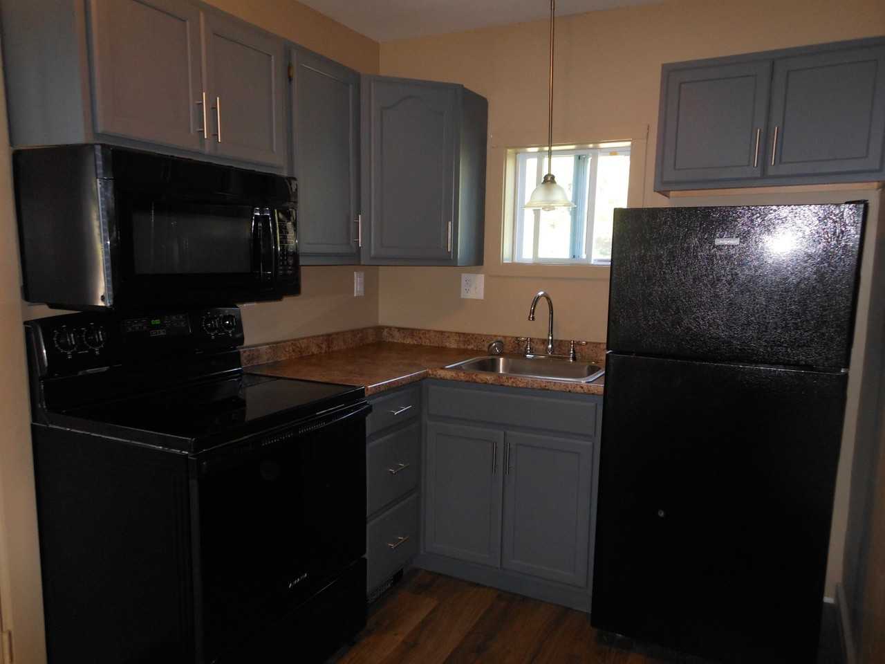 4 Cushing Rd #2 - Photo 5 of 7