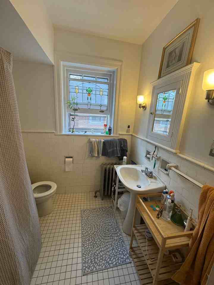 315 S 46th St #6 - Photo 4 of 11