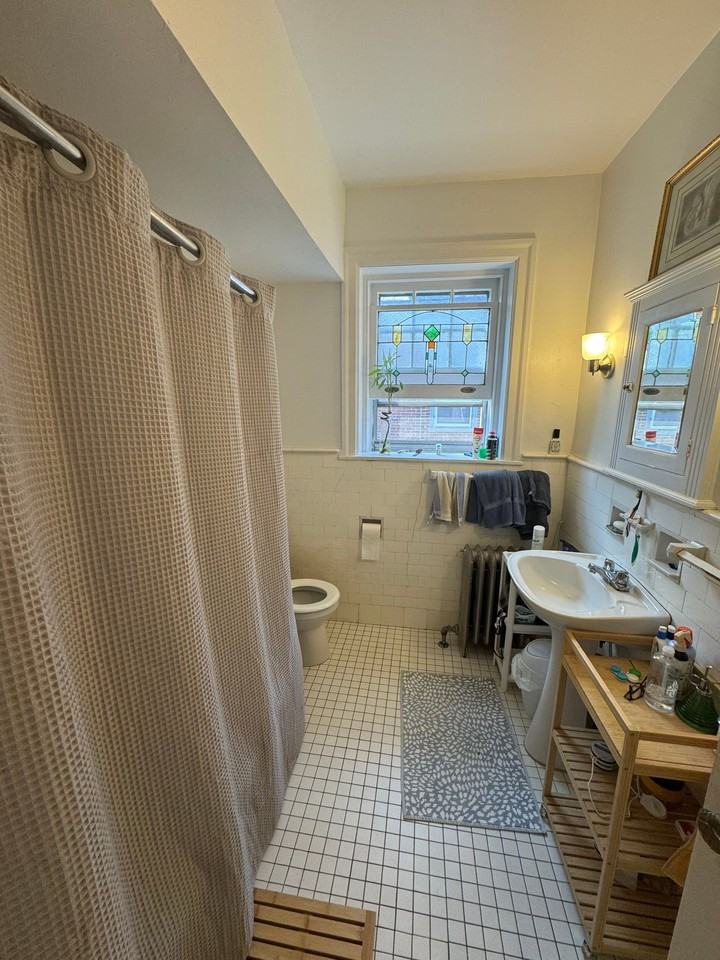 315 S 46th St #6 - Photo 5 of 11