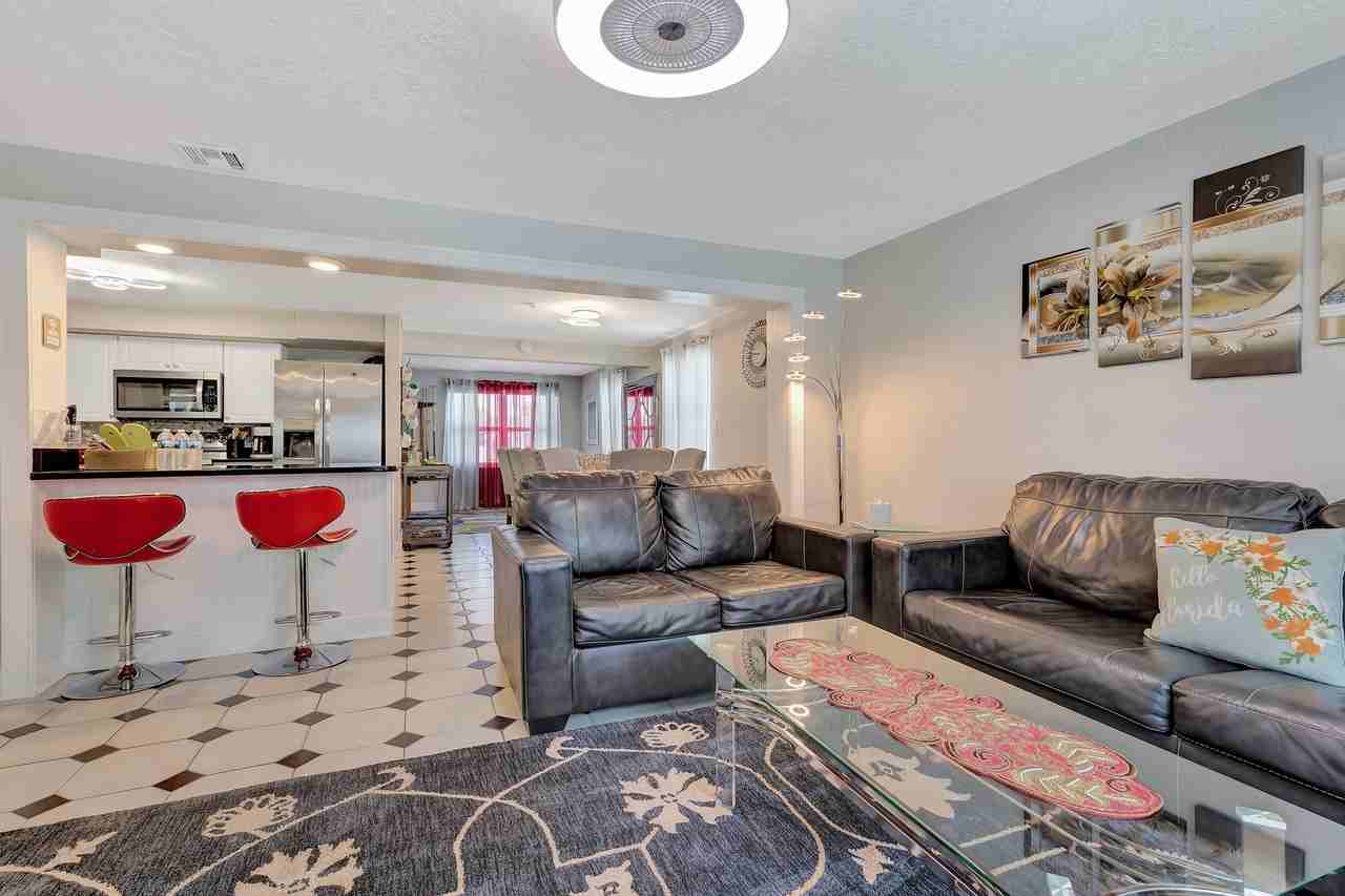 10712 Dalton Ave - Photo 7 of 20