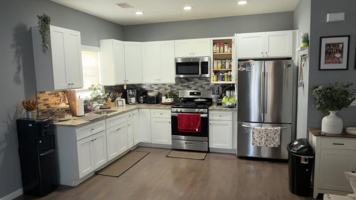 featured image of 176 Vreeland Ave #2FL