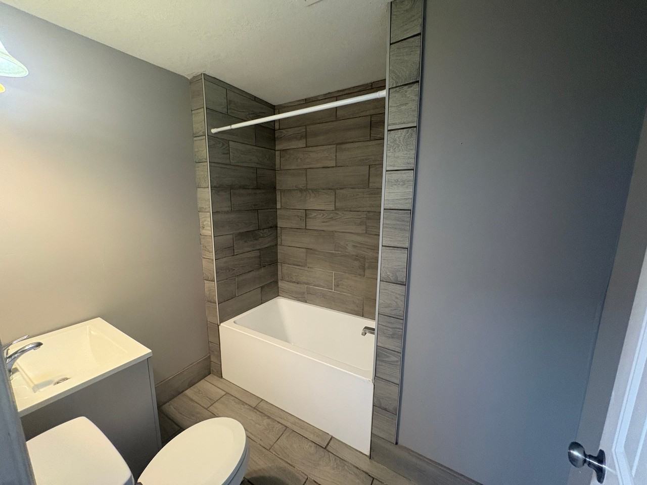 3585 E Ross Pkwy #3587 - Photo 5 of 9