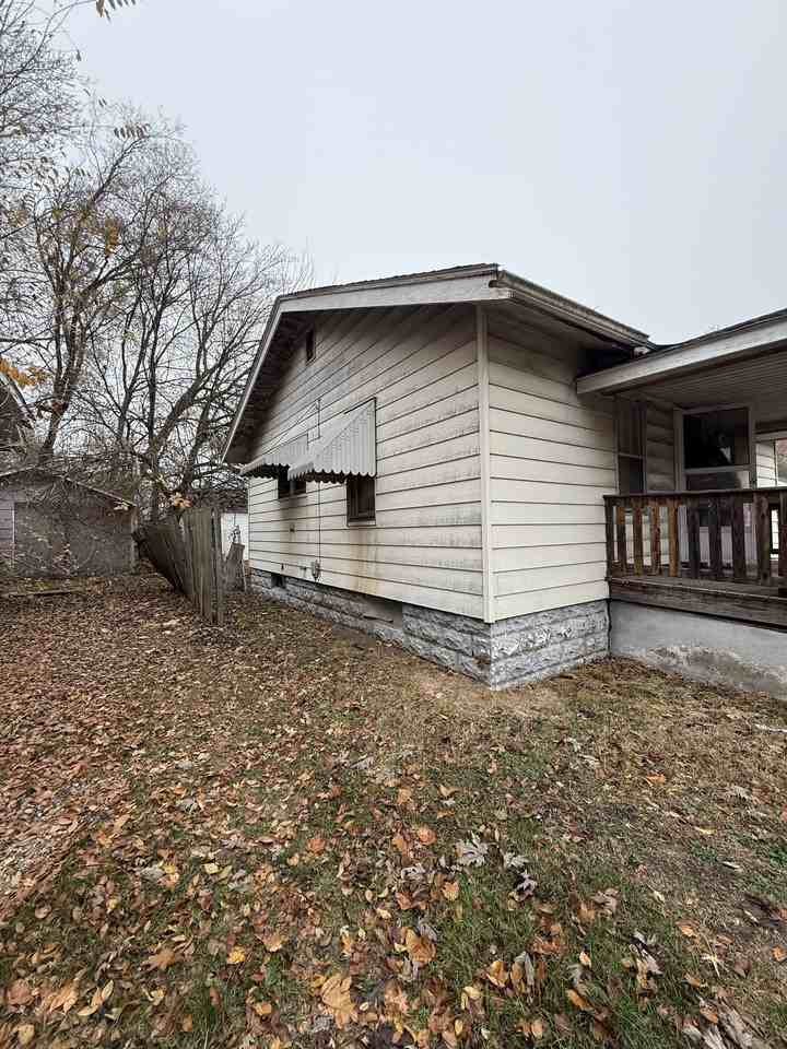 1652 E Hickory St ##Il - Photo 4 of 15