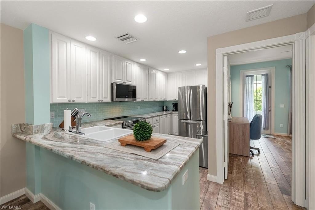 15599 Latitude Dr - Photo 6 of 50