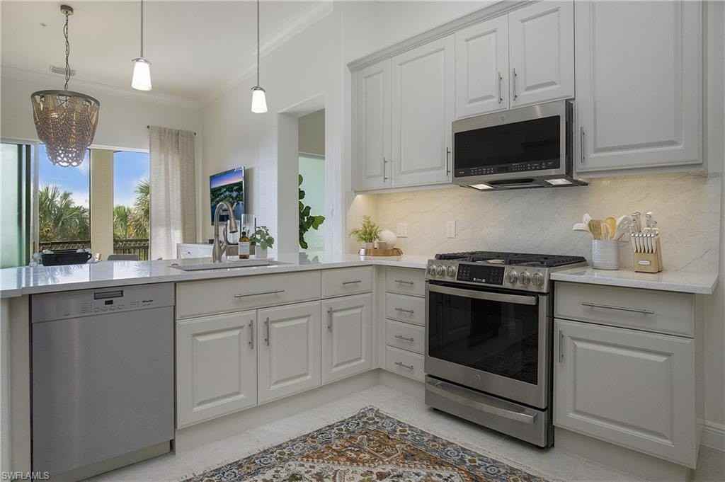 3093 Aviamar Cir #7-203 - Photo 5 of 40