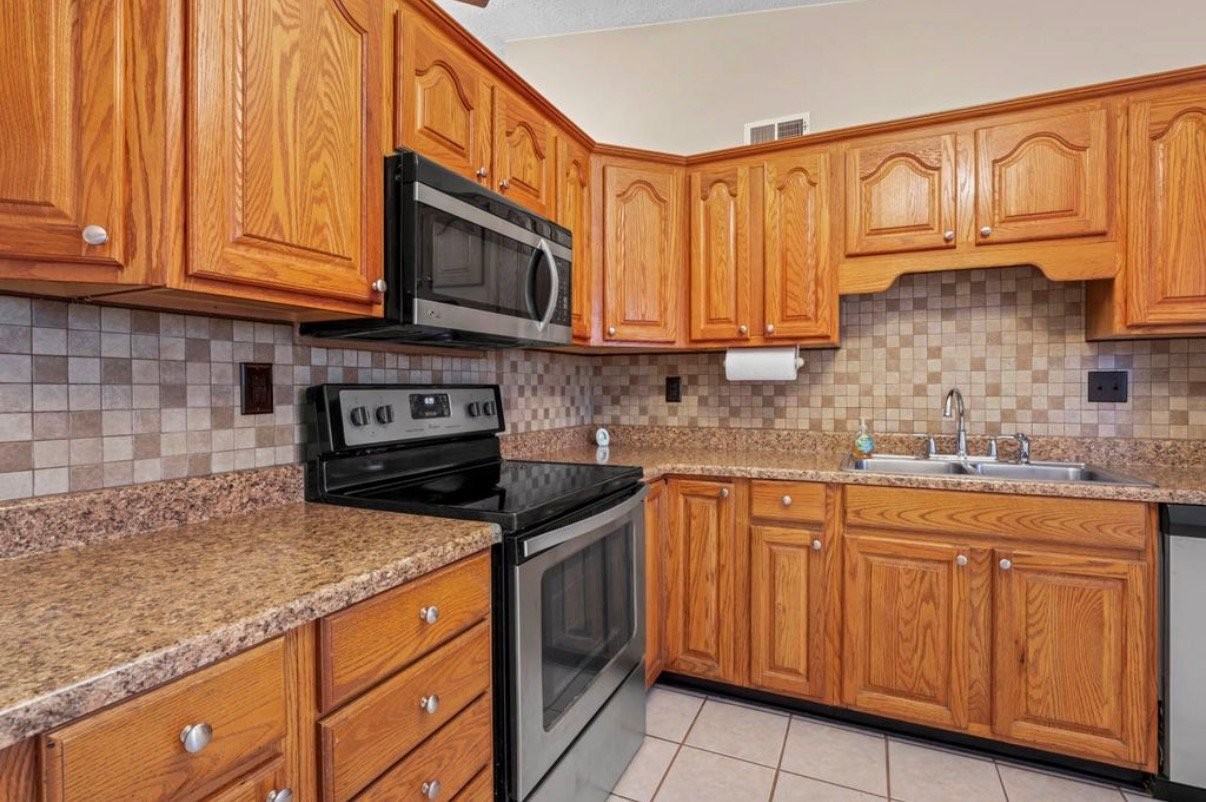 1424 Gumwood Dr - Photo 6 of 18
