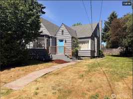 featured image of 1715 S 40th St