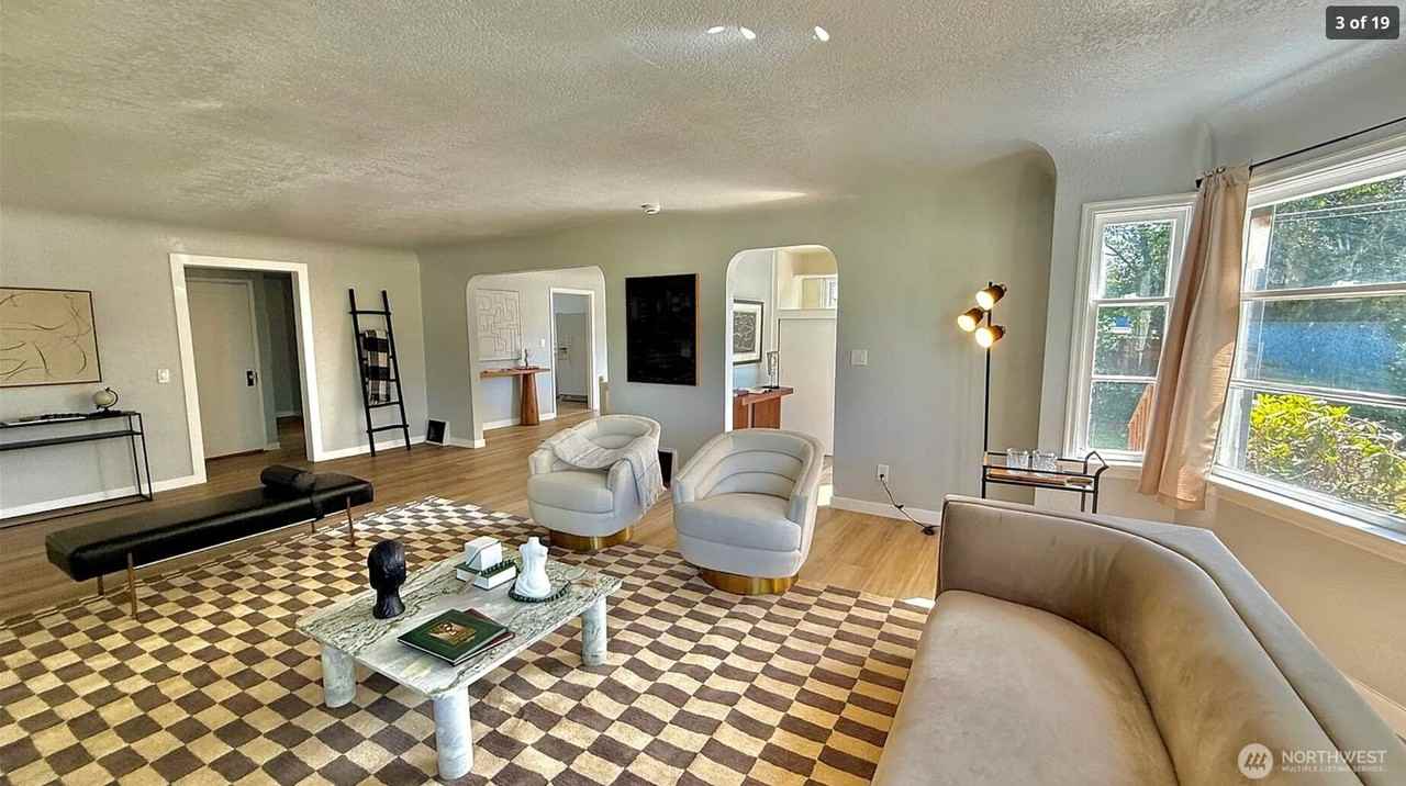 1715 S 40th St - Photo 3 of 19