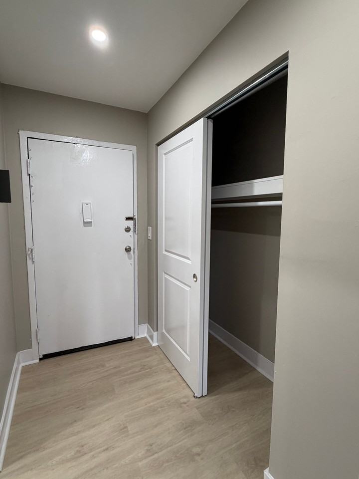 475 Park Ave #B8 - Photo 4 of 9
