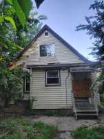 featured image of 2210 W Wiswall St