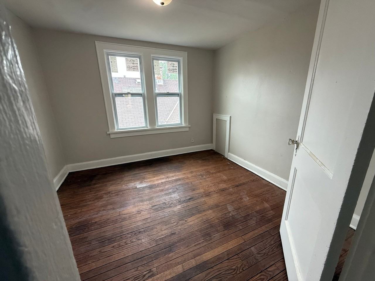 1723 Erie St - Photo 3 of 8