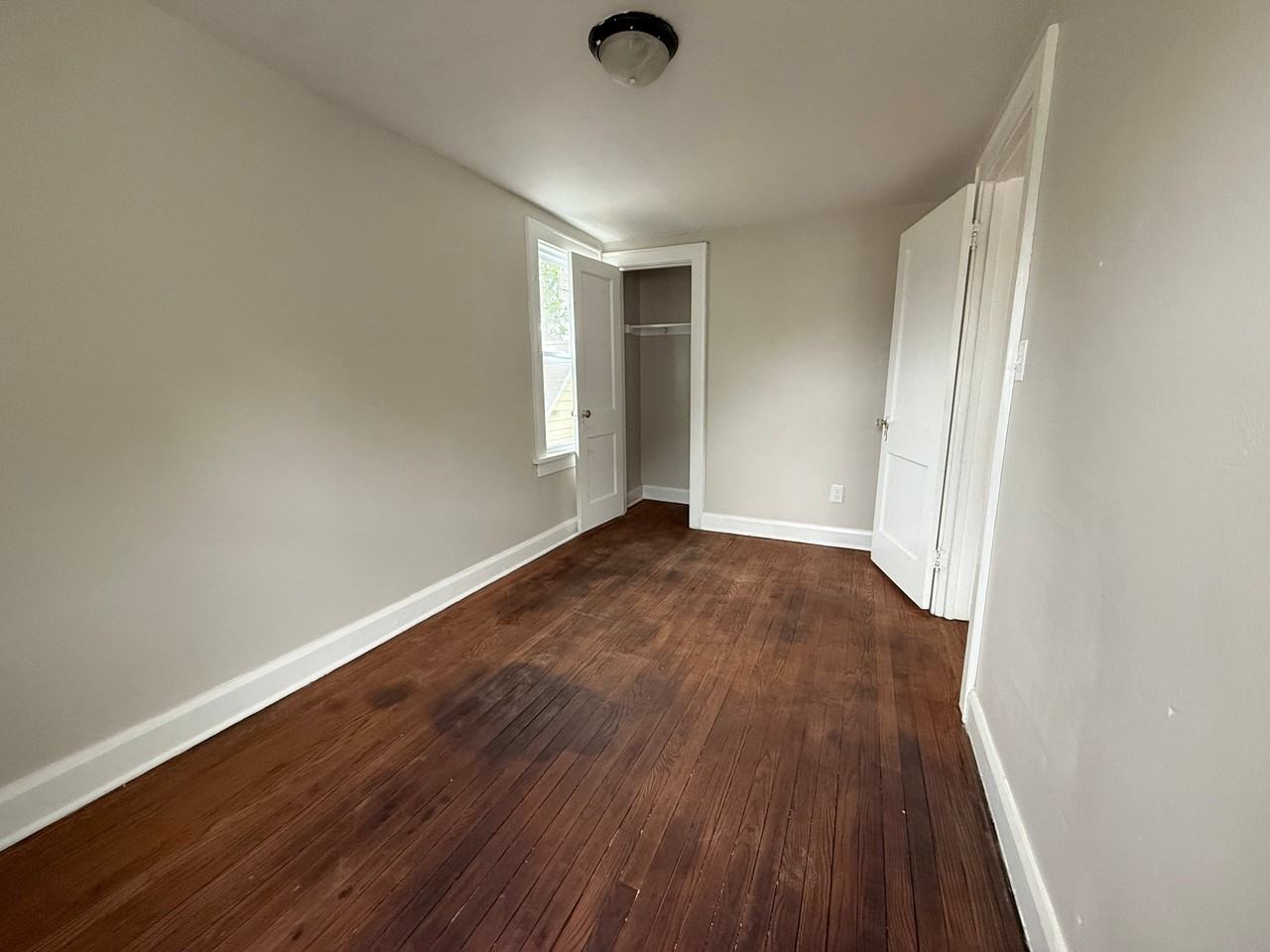 1723 Erie St - Photo 7 of 8