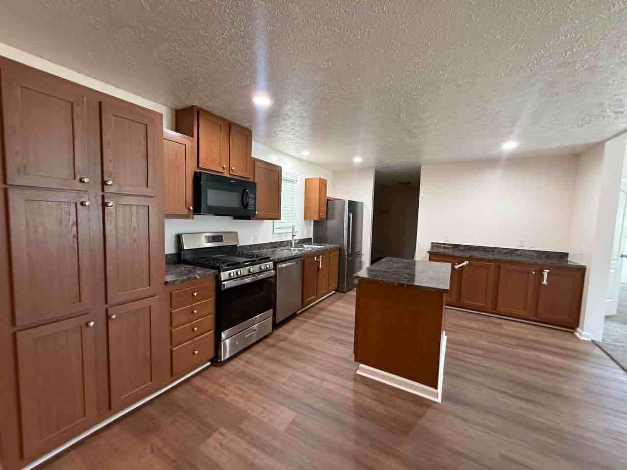 1236 N Oaklane Rd #97 - Photo 2 of 9