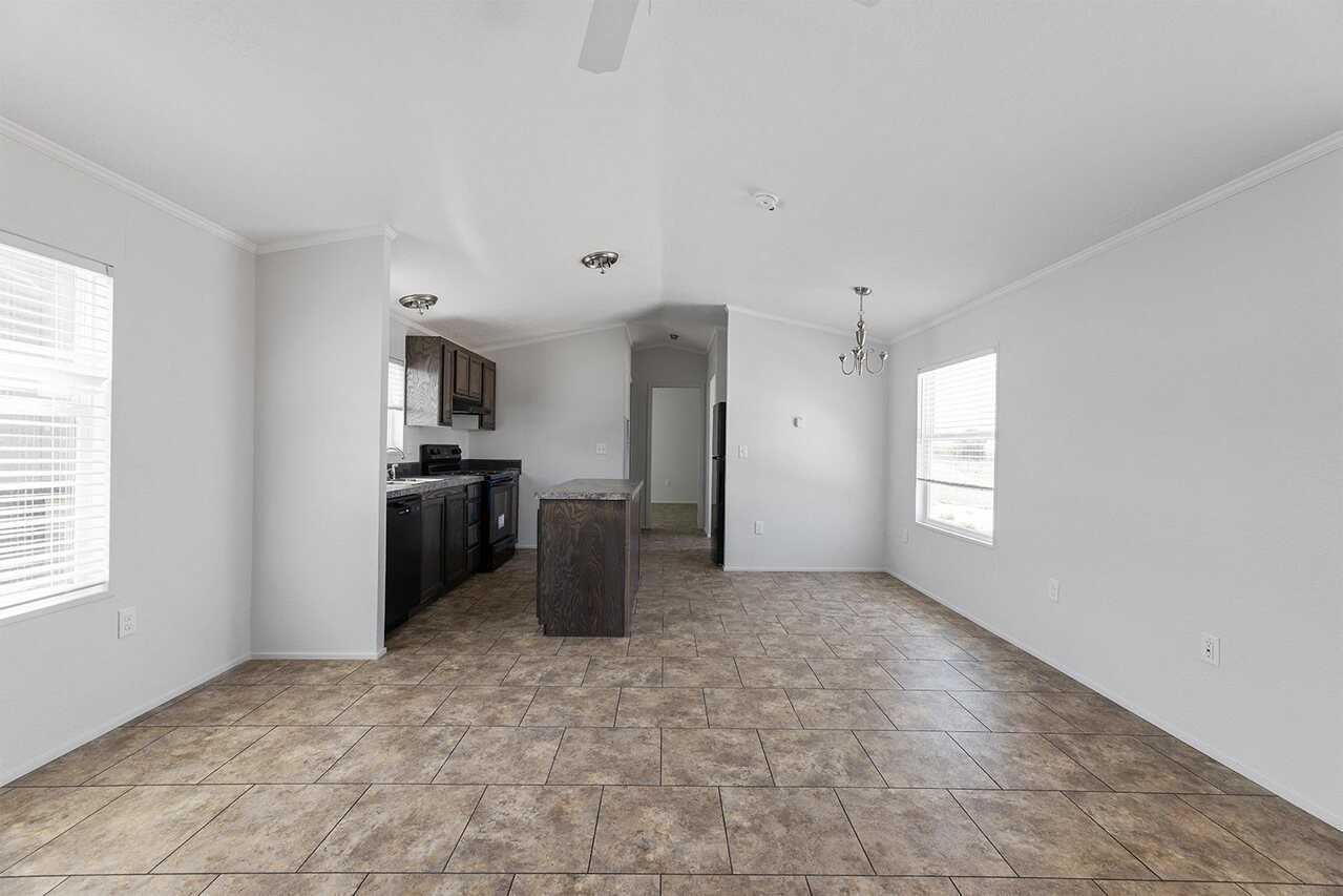 295 Kodak Ct - Photo 5 of 11