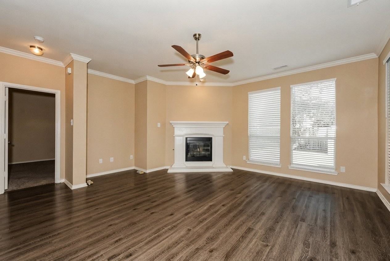 7035 Moss Lake Ct - Photo 2 of 15