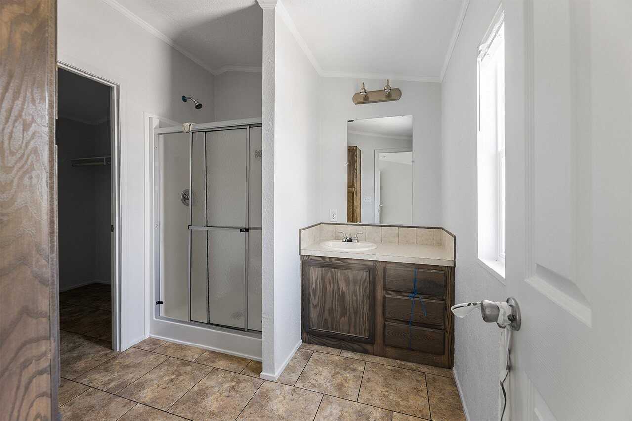 585 Kodak Ct - Photo 6 of 11