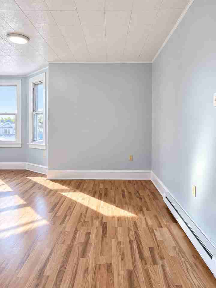 405 W 21st St #3 - Photo 4 of 9