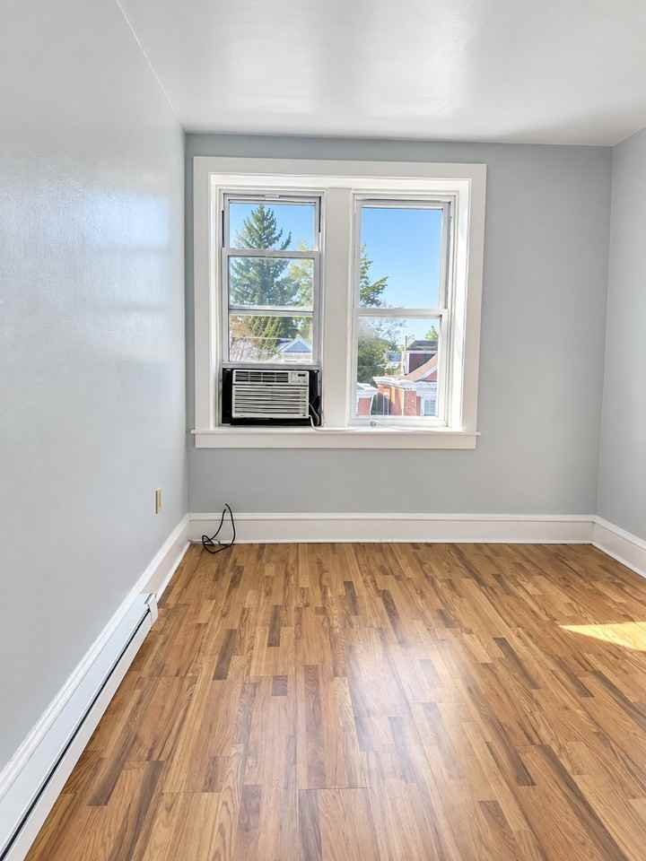 405 W 21st St #3 - Photo 5 of 9