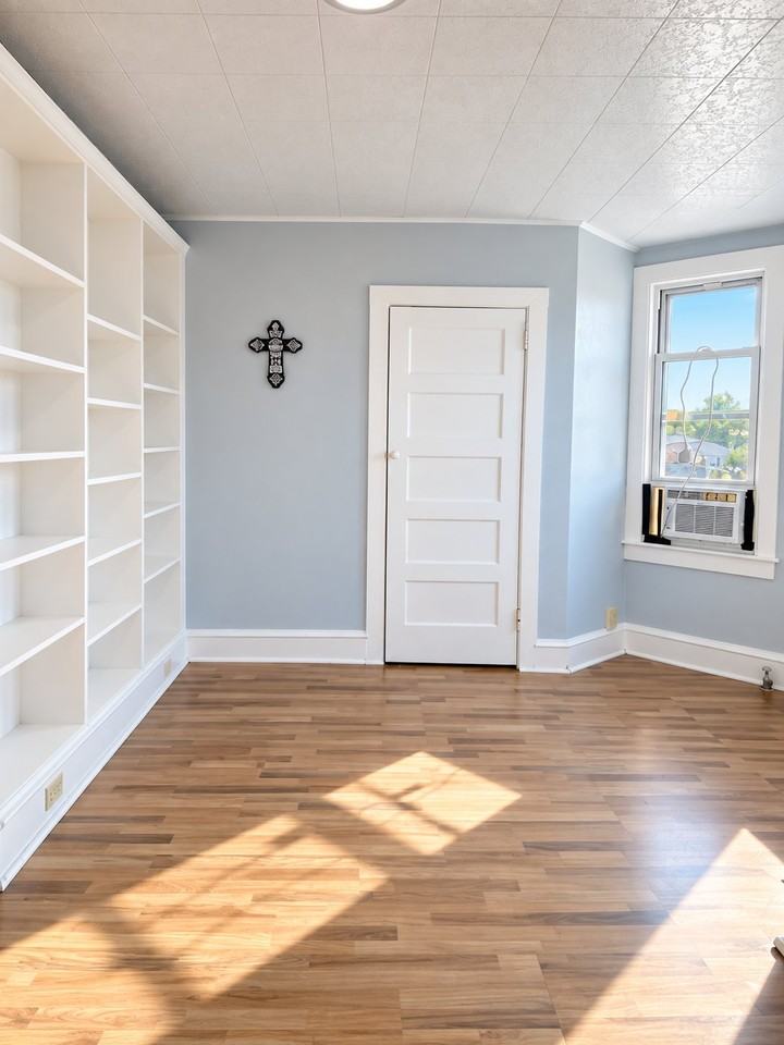 405 W 21st St #3 - Photo 6 of 9