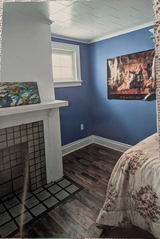62 1/2 N Warren Ave #B - Photo 3 of 4
