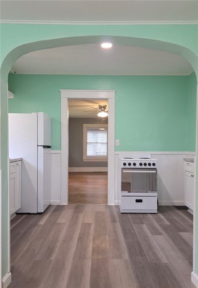 319 Bonaview Ave - Photo 3 of 12