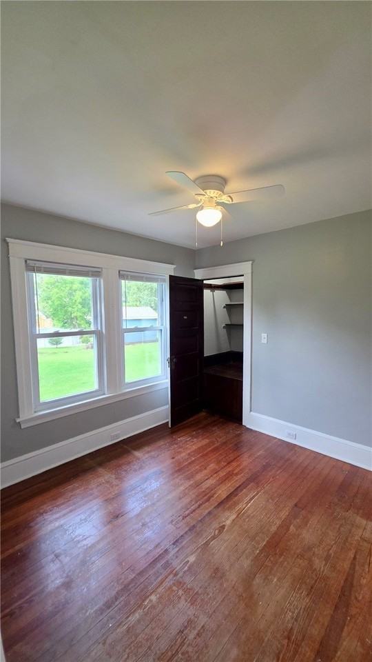 319 Bonaview Ave - Photo 4 of 12