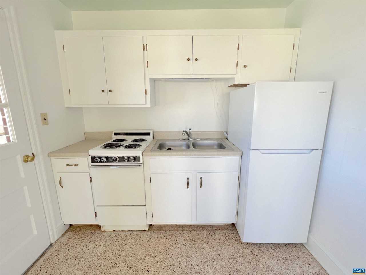 2617 Bonny View Ln - Photo 3 of 33