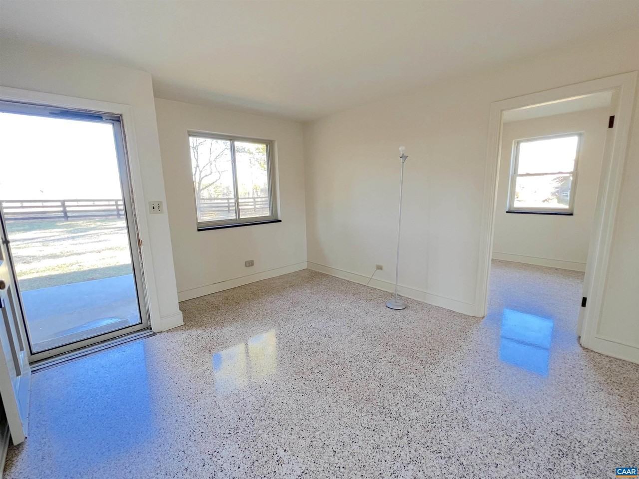 2617 Bonny View Ln - Photo 7 of 33