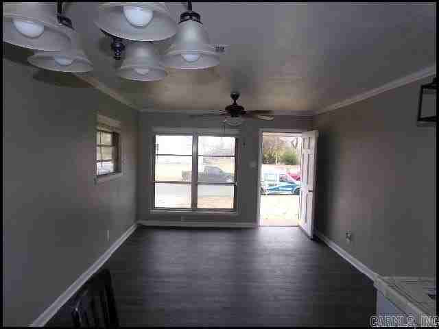 5004 S Woodland Dr - Photo 3 of 20