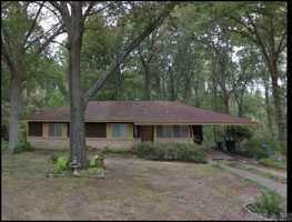 featured image of 7 N Meadowcliff Cir