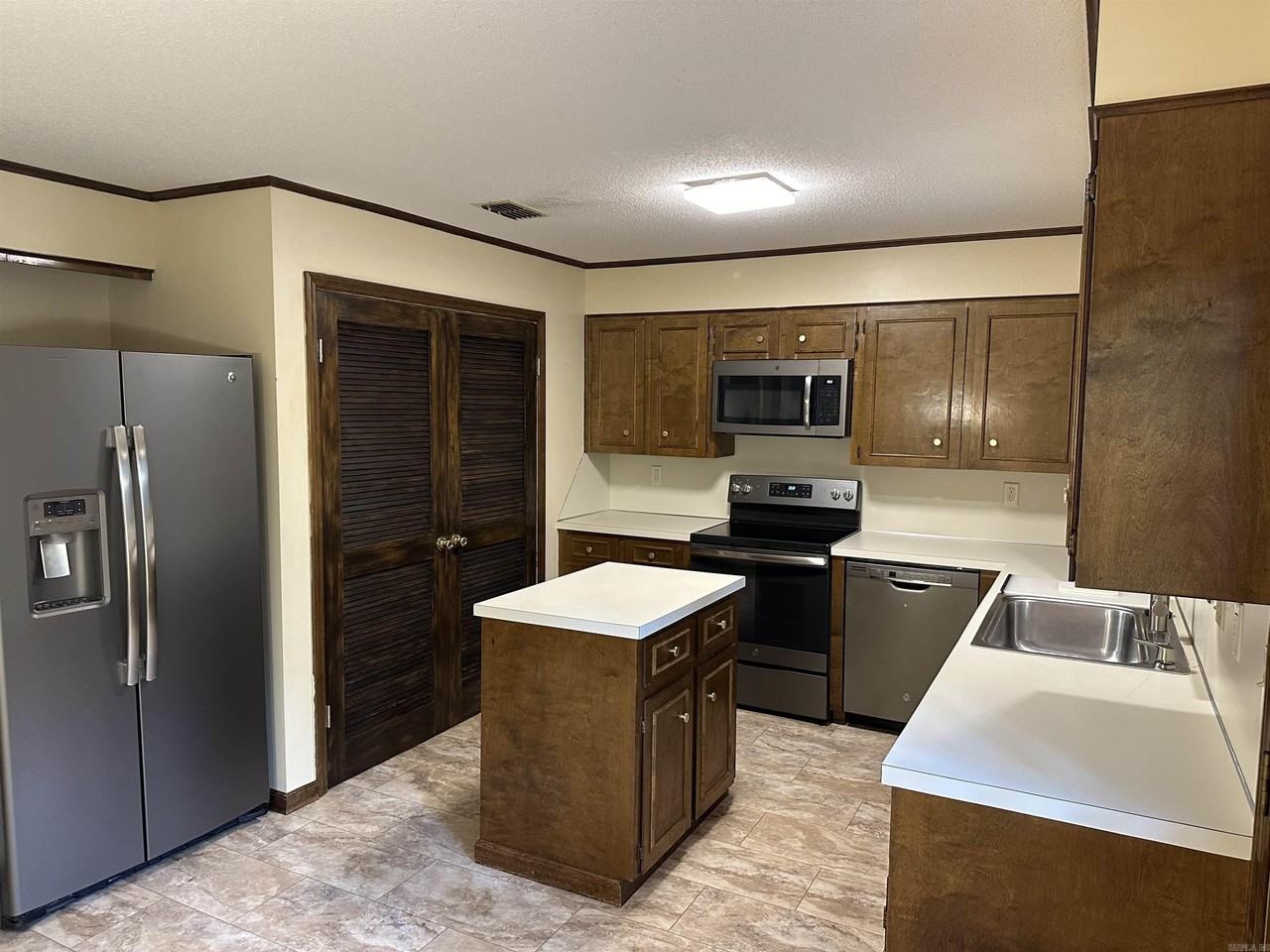 13009 Morrison Rd - Photo 5 of 15
