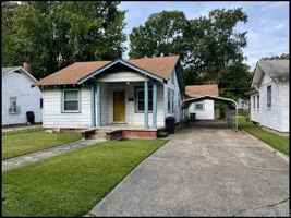 featured image of 1909 Parker St