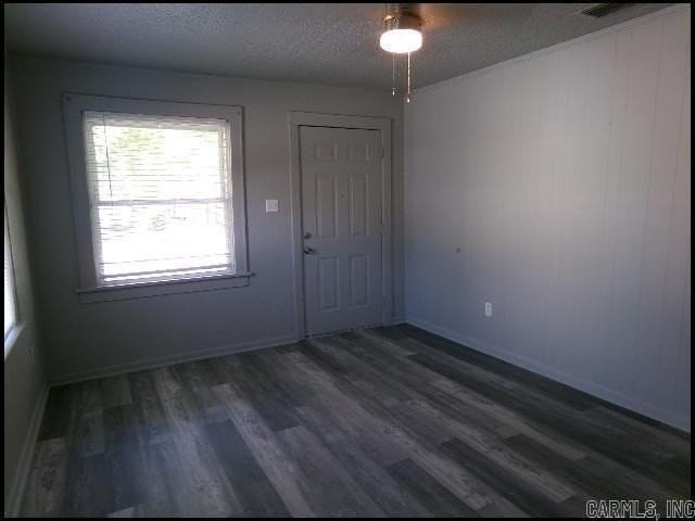 1909 Parker St - Photo 3 of 21