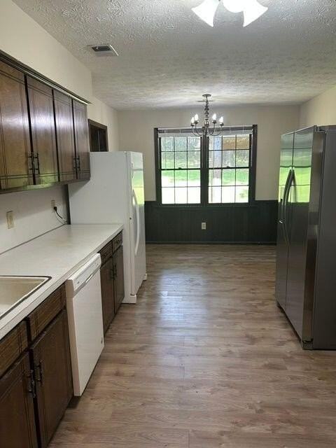 1441 Autumnridge Dr - Photo 3 of 7