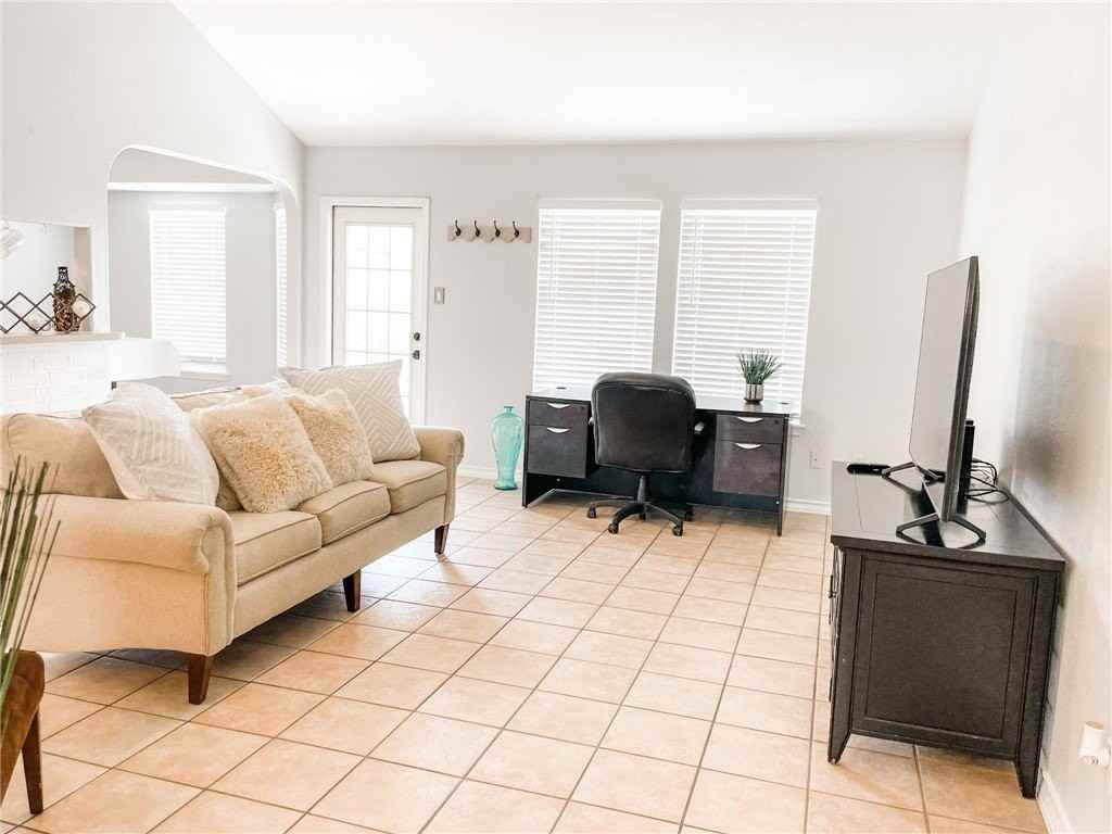 13901 Lighthouse Dr - Photo 2 of 38