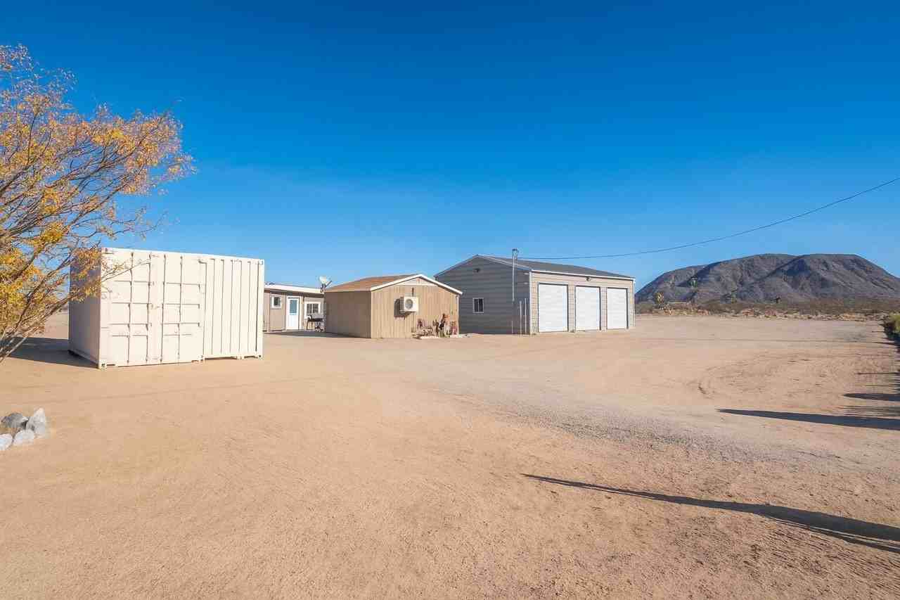 2467 Sand Dr - Photo 2 of 38
