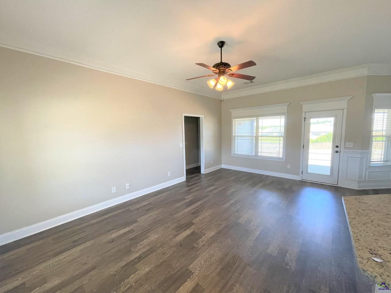 102 Exeter Way - Photo 4 of 19