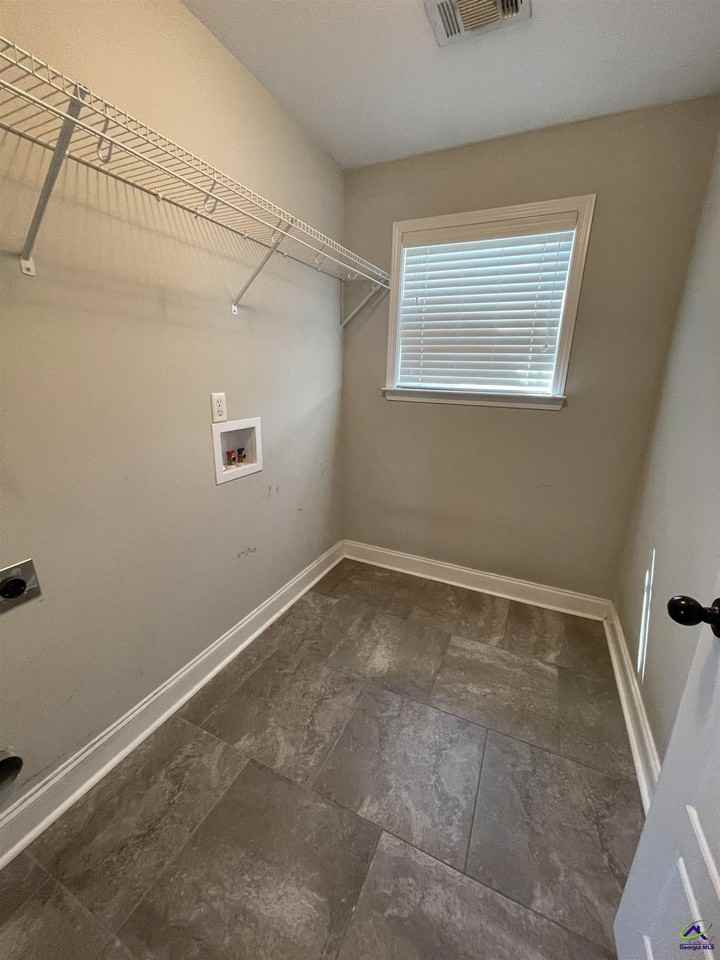 102 Exeter Way - Photo 7 of 19