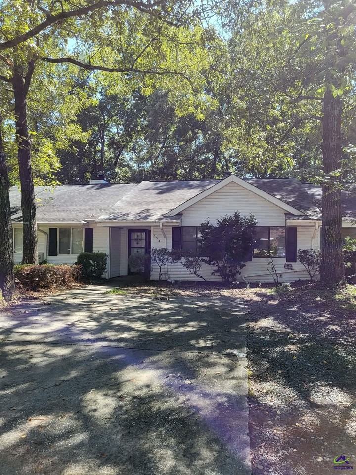 254 Somerset Dr