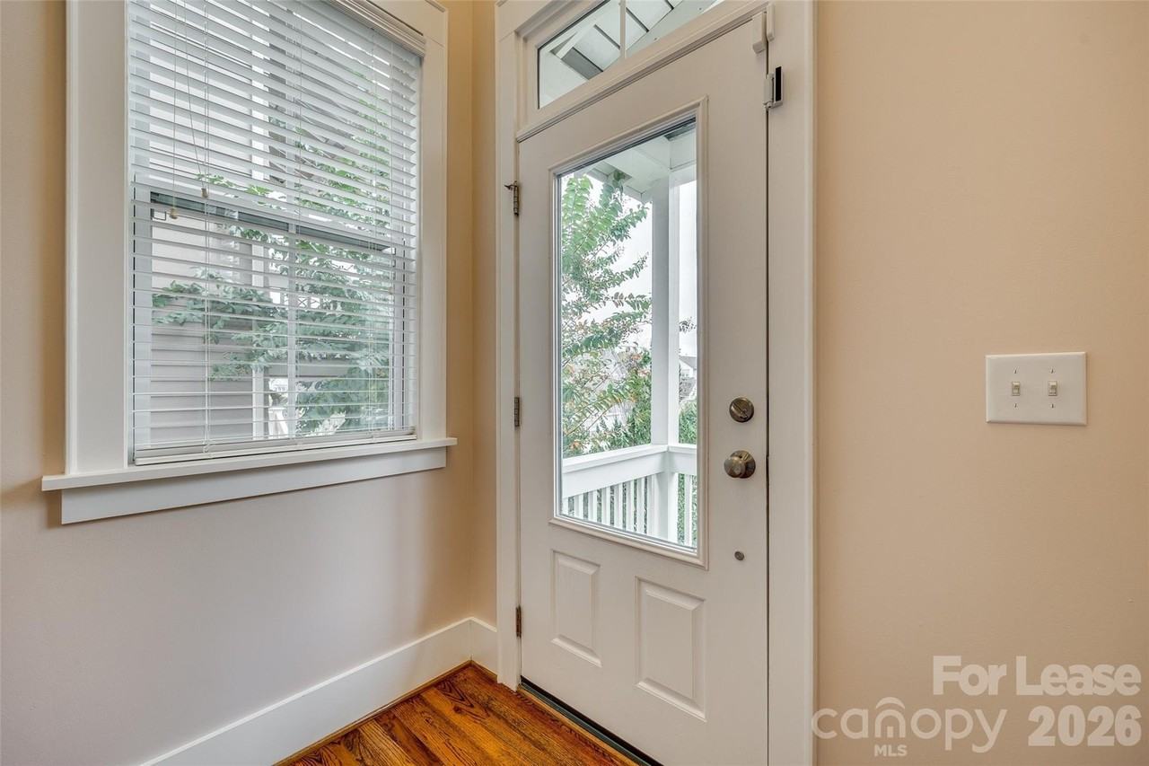 799 Herrons Ferry Rd - Photo 4 of 42